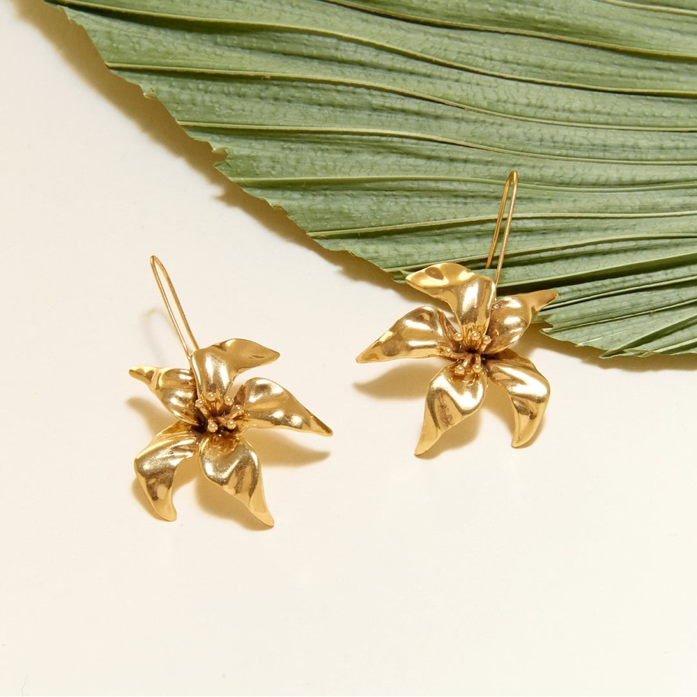 Mignonne Gavigan “CLAIRE DROP” Earrings